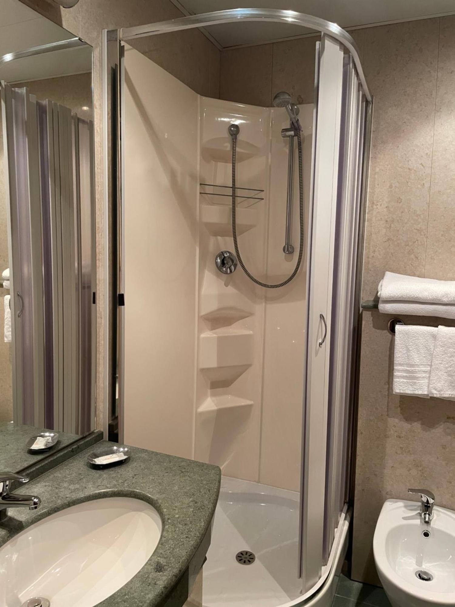 Hotel Mondial 3*
